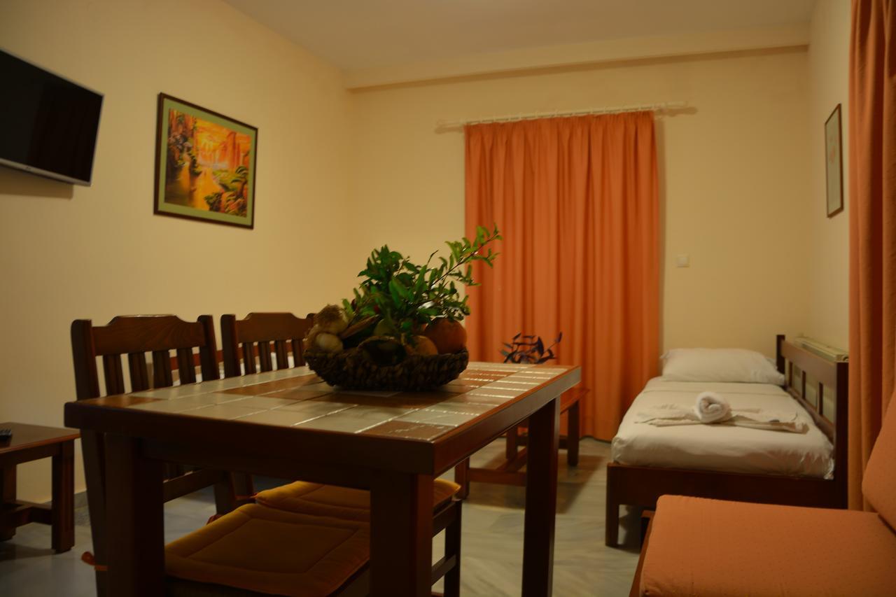 Malou Apartments Kato Daratso Esterno foto
